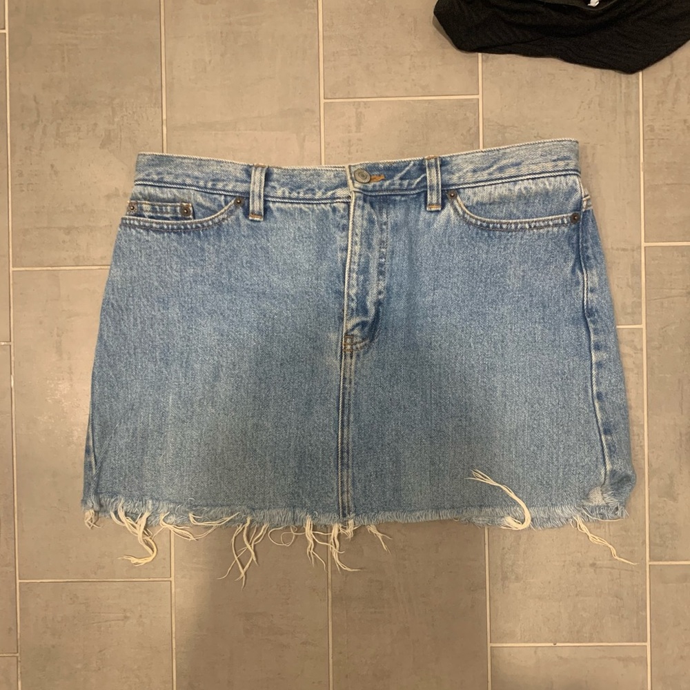 Vintage Gap denim skirt, size 6-8